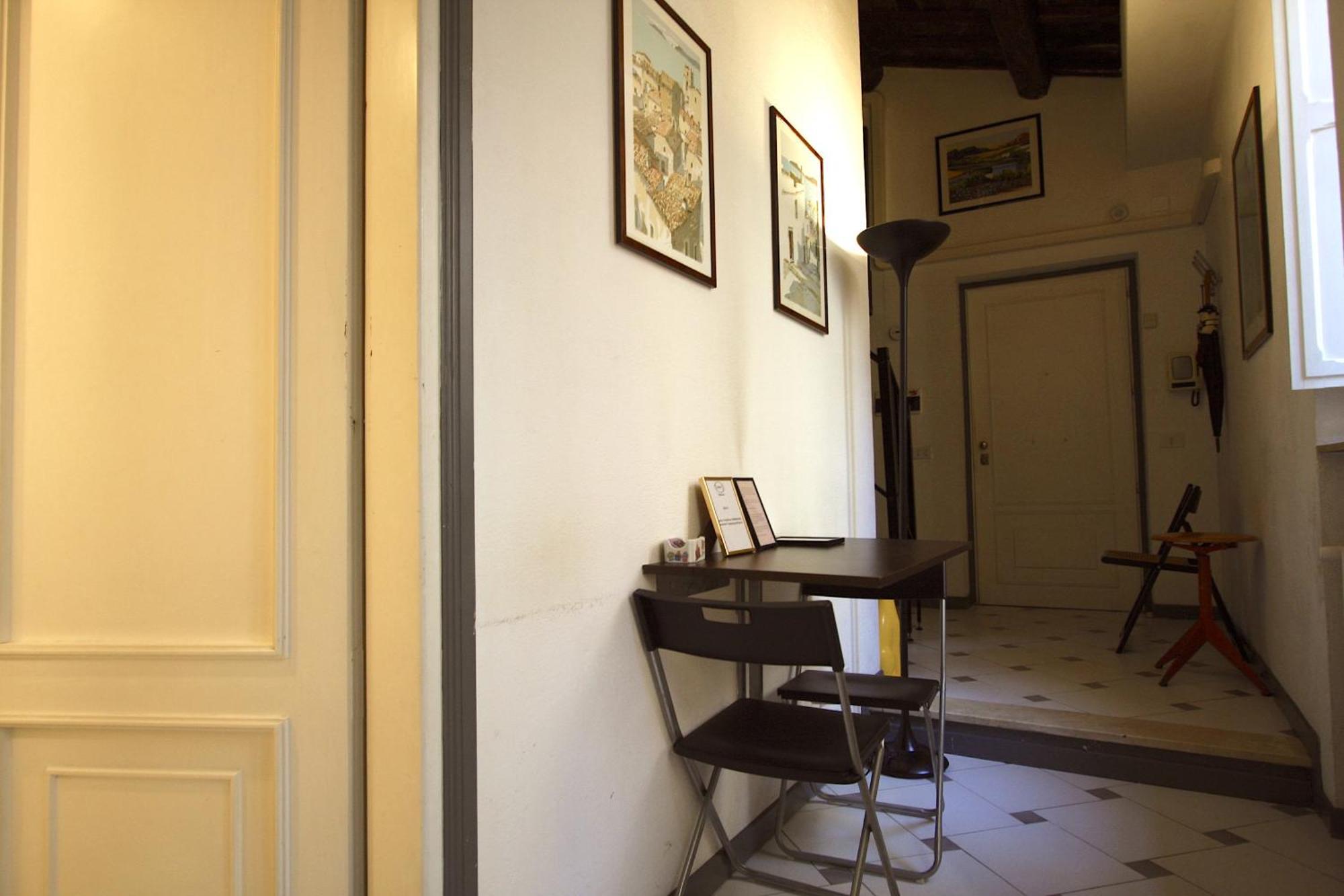 Apartment Floor In Campo De Fiori Rome